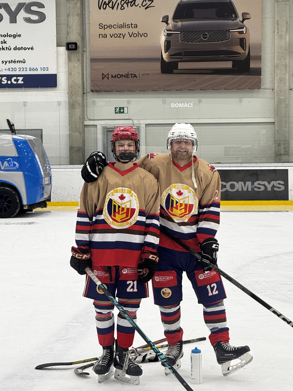 P3 players in Czech arena, Earn Everything jerseys